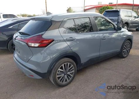 2023 Nissan Kicks Sv Xtronic Cvt z USA, uszkodzony, nr VIN 3N1CP5CV4PL561671